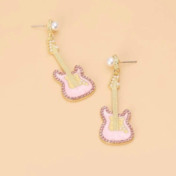 Jewelry - RHINESTONE guitar detail drop earrings